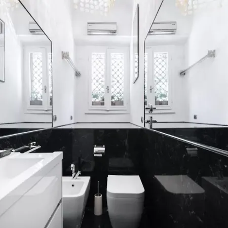 Apartament Aquileia - Stylish Loft Close To Navigli - Metro M4 Coni Zugna & Sant'ambrogio *