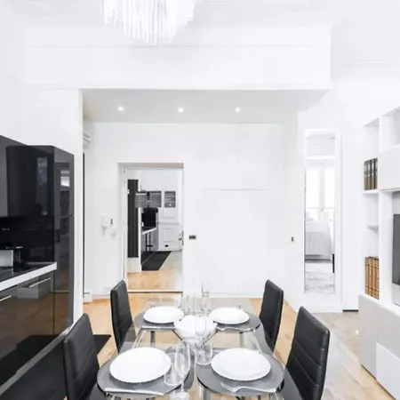 Aquileia - Stylish Loft Close To Navigli - Metro M4 Coni Zugna & Sant'ambrogio ميلان