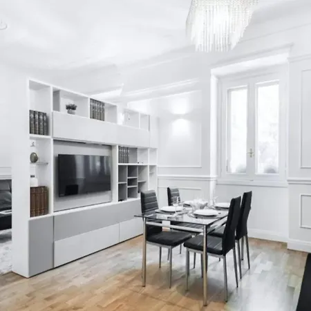 Aquileia - Stylish Loft Close To Navigli - Metro M4 Coni Zugna & Sant'ambrogio Apartament